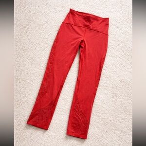 Lululemon Strength and Sweat Crop 23” leggings.
